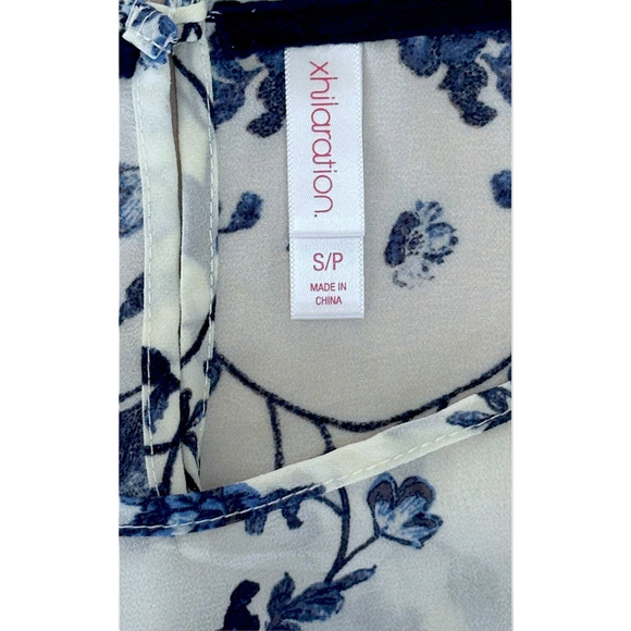 XHILIRATION Tiered Ruffle Floral Peplum Blouse Chiffon Long Sleeve Blue Small - Picture 8 of 10